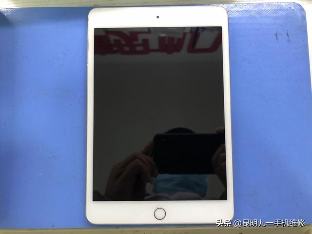 ipad突然黑屏开不了机怎么办（ipad一直黑屏开不起来的解决方法）(1)