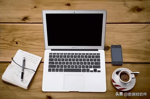 电脑开不了机显示英文怎么办（电脑开机出现英文字母解决方法）(4)