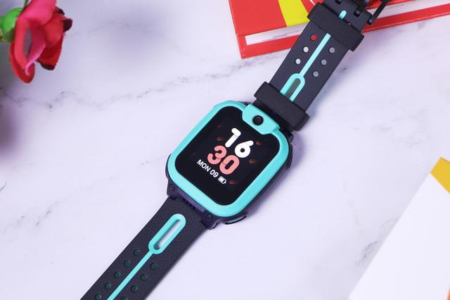 小天才q1a怎么样(小天才Q1A儿童电话手表上手体验)(3)