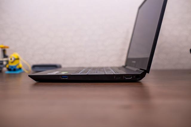 i710750h怎么样（雷神911星战3代游戏本测评）(11)