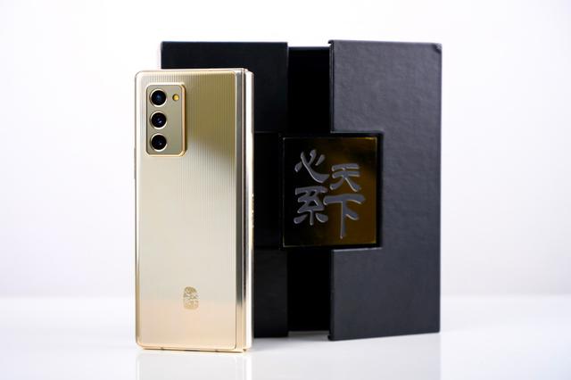 三星双卡双待手机哪款好（三星w21 5g手机深度测评）(1)