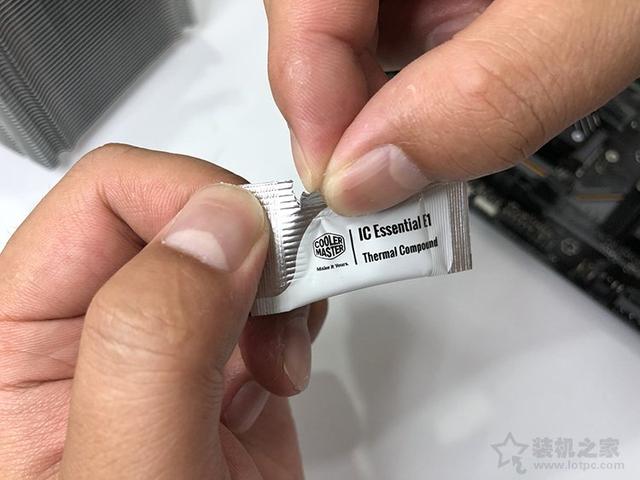 电脑主机怎么组装（diy电脑组装教程图解详细步骤）(38)