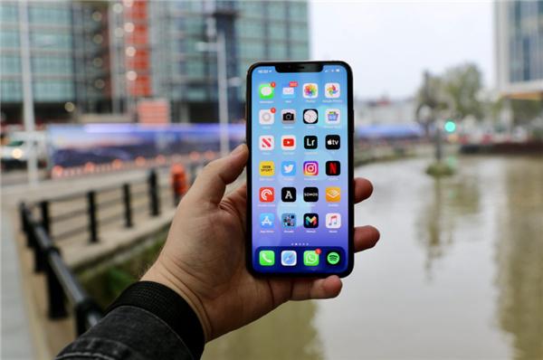 苹果11promax参数配置(iphone 11 pro max深度测评)(1)