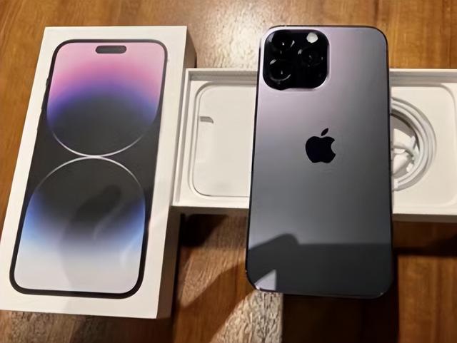 苹果手机哪款手机性价比高（现在更值得购买的3款iPhone）(2)