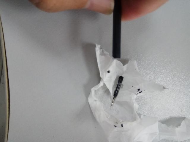 佳能打印机墨盒怎么装墨水（佳能打印机墨盒加墨水步骤图）(6)