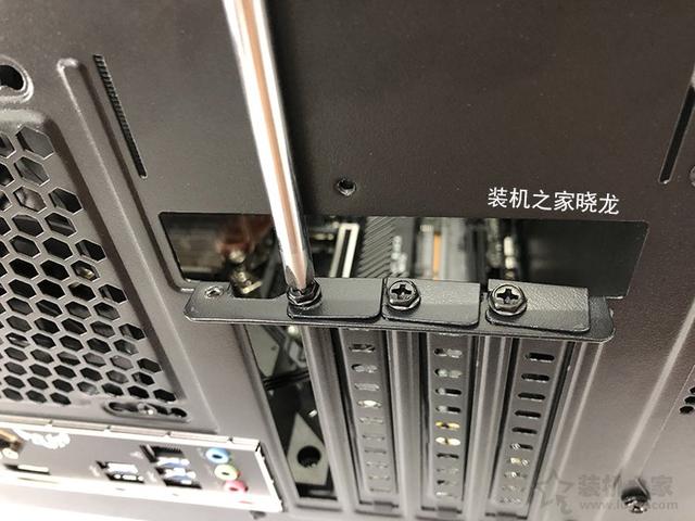 电脑主机怎么组装（diy电脑组装教程图解详细步骤）(97)