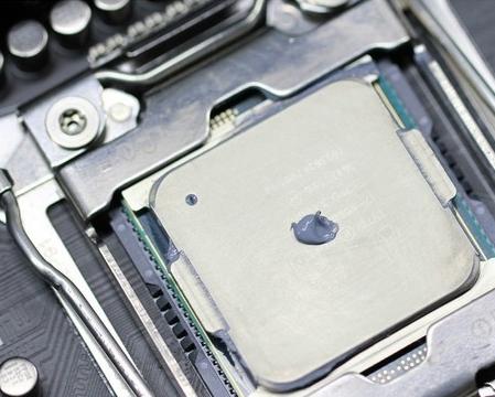 cpu硅胶怎么涂（cpu硅胶的正确涂抹方法）(8)