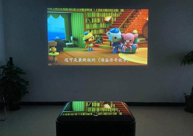 投影仪怎么选（投影仪选购技巧和方法）(2)