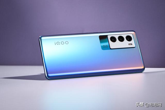 iooqneo5se参数配置（iQOO Neo5S体验评测）(1)