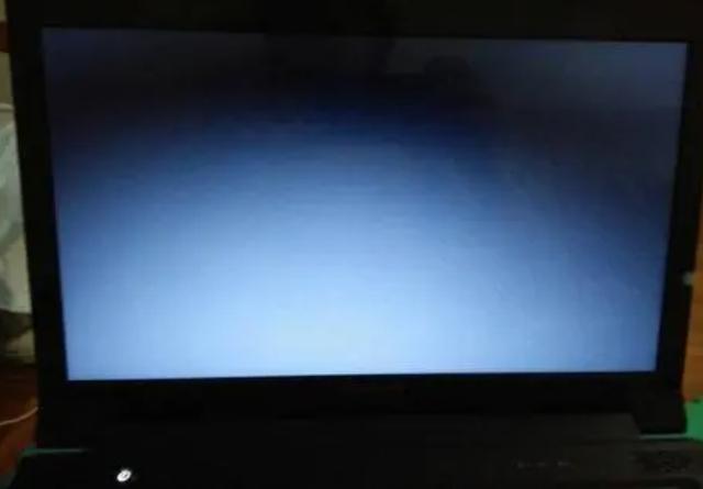 笔记本电脑黑屏怎么办重启也没有用（联想电脑开机黑屏解决的方法）(1)