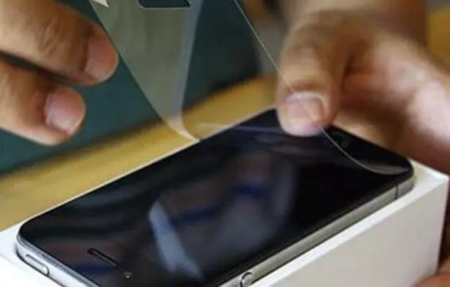 手机贴膜有必要吗（现在的手机到底需不需要贴膜）(3)