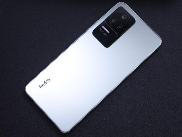 老年人手机哪款好耐用（4款适合老年人的千元机推荐）(2)