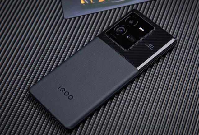 最耐用的手机有哪些（拍照好续航强性能好的4款手机推荐）(3)