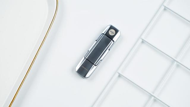 u盘可以连接手机吗（手机连接u盘正确使用方法）(1)