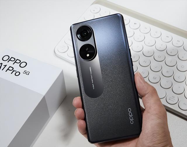 老年人手机哪款好耐用（4款适合老年人的千元机推荐）(1)