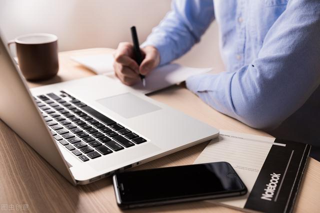 两个pdf文档如何合并在一起（免费合并多个pdf文件最简单的方法）(1)