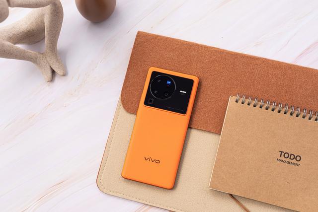 哪款手机比较好（目前最值得买的3部手机推荐）(1)