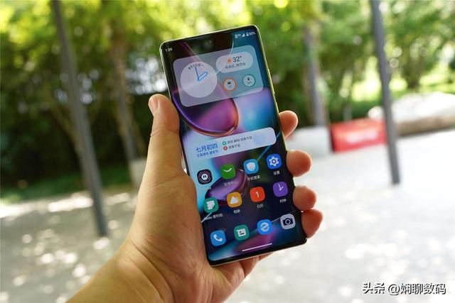 手机买什么好（这3款手机性价比很高）(6)