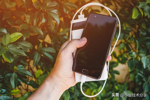 手机总发烫怎么回事（手机发烫耗电快解决方法）(1)