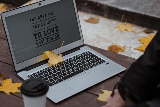 怎么把图片变成漫画效果（教你三个照片变漫画的方法）(1)