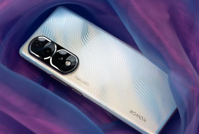 性价比最好的手机有哪些(目前最值得入手的旗舰机手机)(8)