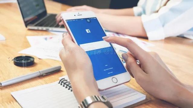 苹果手机黑屏怎么办（苹果手机黑屏死机的解决办法）(2)