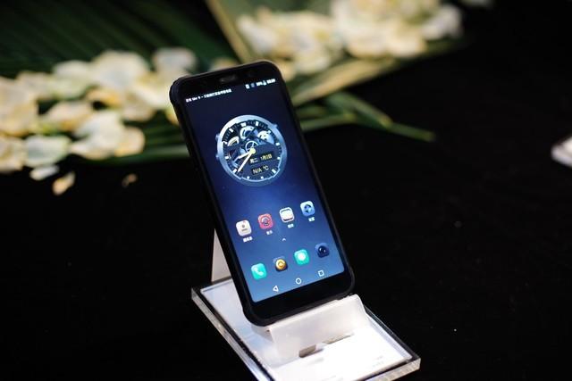 手机进水怎么办呢（手机进水的最佳解决方法）(6)