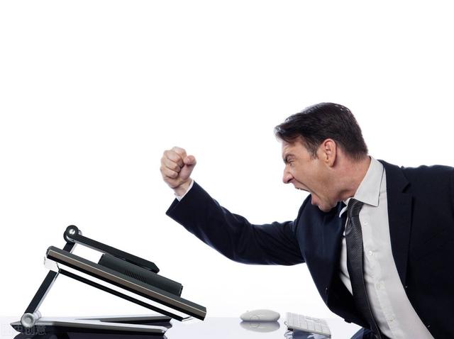 电脑无缘无故关机是怎么回事（电脑突然关机的解决方法）(1)