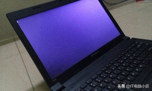 电脑屏幕黑屏了怎么办（常见的开机黑屏问题解决方法）(1)