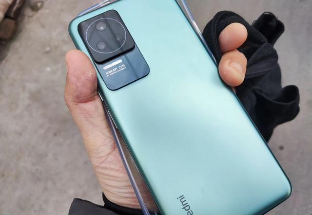 性价比最好的手机有哪些(目前最值得入手的旗舰机手机)(3)