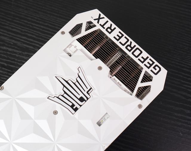 影驰名人堂显卡怎么样（影驰名人堂3090ti限量版测评）(19)