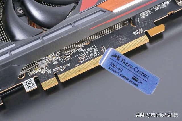 电脑花屏是怎么回事（电脑花屏的原因及排除方法）(3)