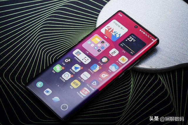 手机买什么好（这3款手机性价比很高）(4)