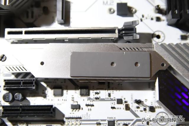 七彩虹电脑怎么样(七彩虹b660m gaming frozen测评)(9)