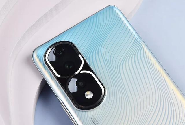 性价比最好的手机有哪些(目前最值得入手的旗舰机手机)(7)