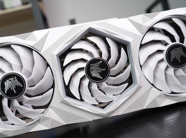 影驰名人堂显卡怎么样（影驰名人堂3090ti限量版测评）(16)