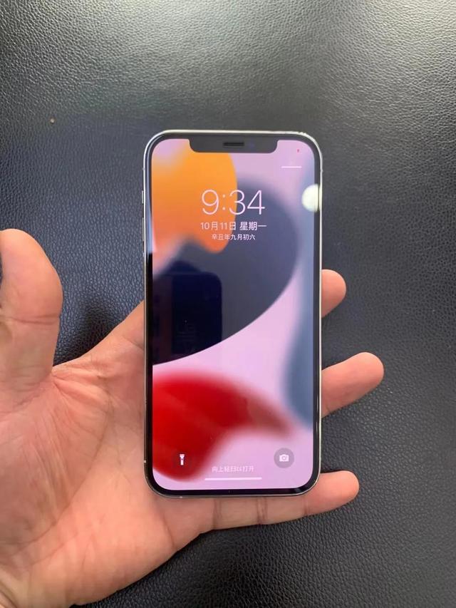 怎么贴手机膜（手机贴膜的正确方法）(7)