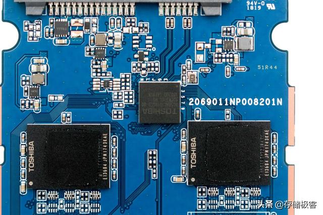 固态硬盘和闪存硬盘哪个好（手机闪存和固态硬盘的区别是什么）(9)