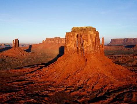 显示屏变色是怎么回事（电脑显示器画面失真变色解决方法）(2)