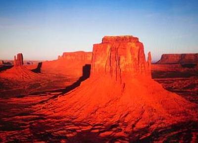 显示屏变色是怎么回事（电脑显示器画面失真变色解决方法）(1)