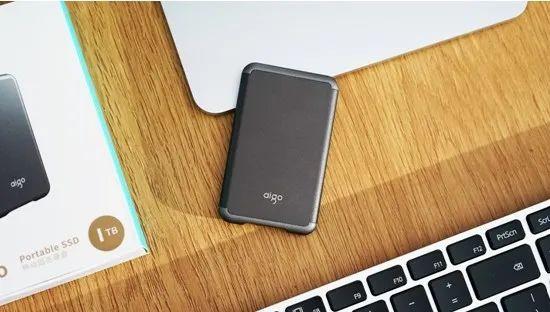 电脑固态硬盘好还是机械硬盘好(移动固态硬盘和移动硬盘怎么选)(2)