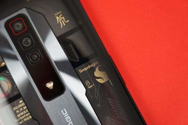 红魔是什么牌子的手机（红魔7氘锋透明版评测）(28)
