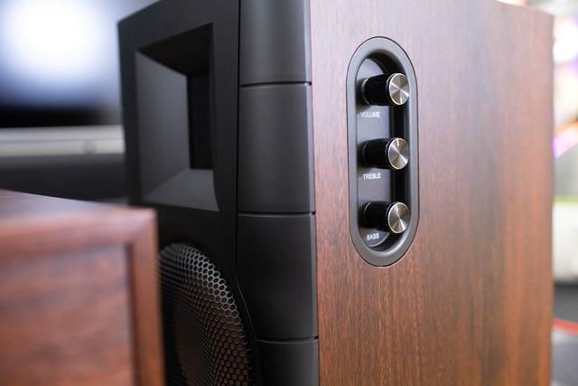 2.0音箱什么牌子的音质好（惠威D200使用评测）(11)