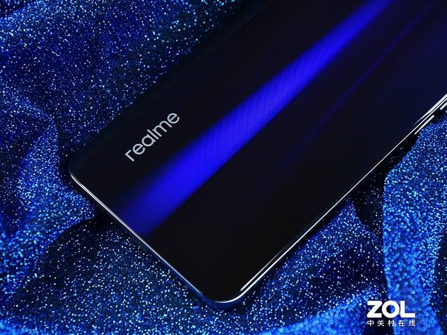 realme是什么牌子手机（realme真我gt全速战神评测）(2)