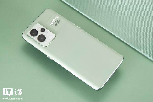 真我手机gt2pro参数配置（真我gt2 pro深度测评最新）(2)