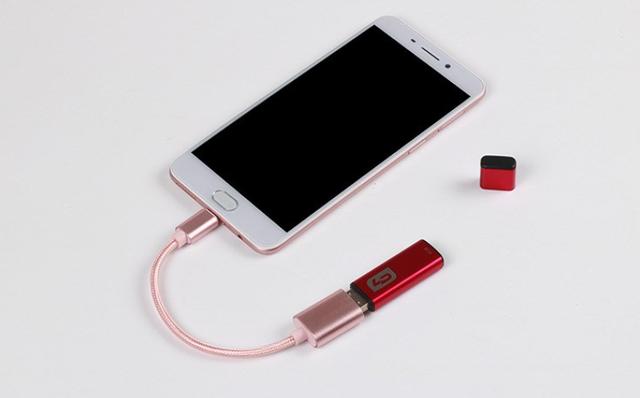 怎样把手机视频传到u盘上（手机照片保存到移动硬盘的详细操作方法）(1)