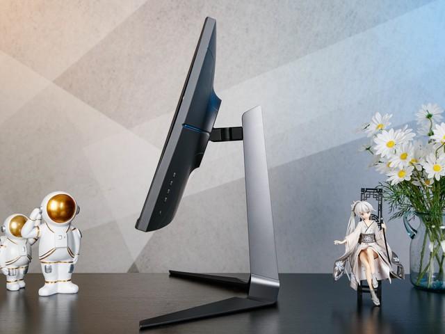 雷神显示器怎么样（雷神银翼显示器值不值得买）(12)