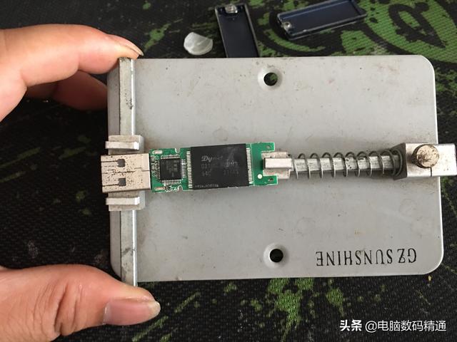 u盘读取不了怎么办（u盘损坏最简单的修复方法）(2)