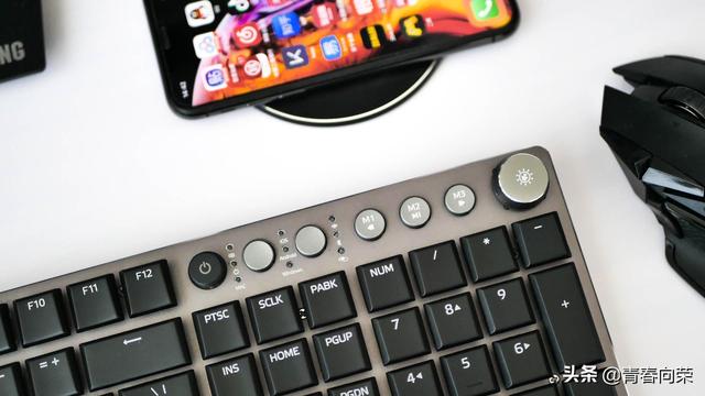 狼蛛机械键盘怎么样（狼蛛F2090超薄无线机械键盘体验）(3)