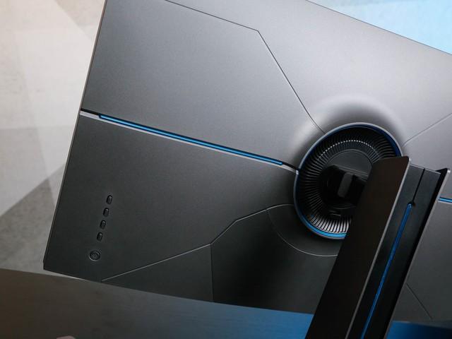 雷神显示器怎么样（雷神银翼显示器值不值得买）(5)